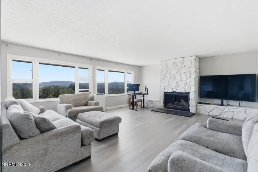 2255 Sutro, Reno, Nevada 89521, 4 Bedrooms Bedrooms, ,2 BathroomsBathrooms,Residential,Residential,Sutro,0,260007309