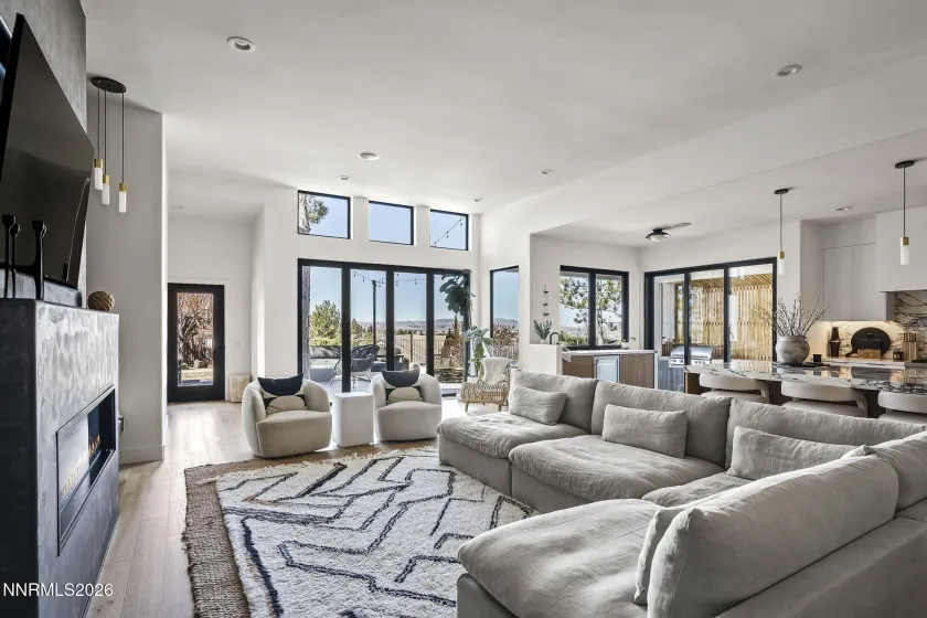4425 Dant, Reno, Nevada 89509, 5 Bedrooms Bedrooms, ,5 BathroomsBathrooms,Residential,Residential,Dant,0,260007316
