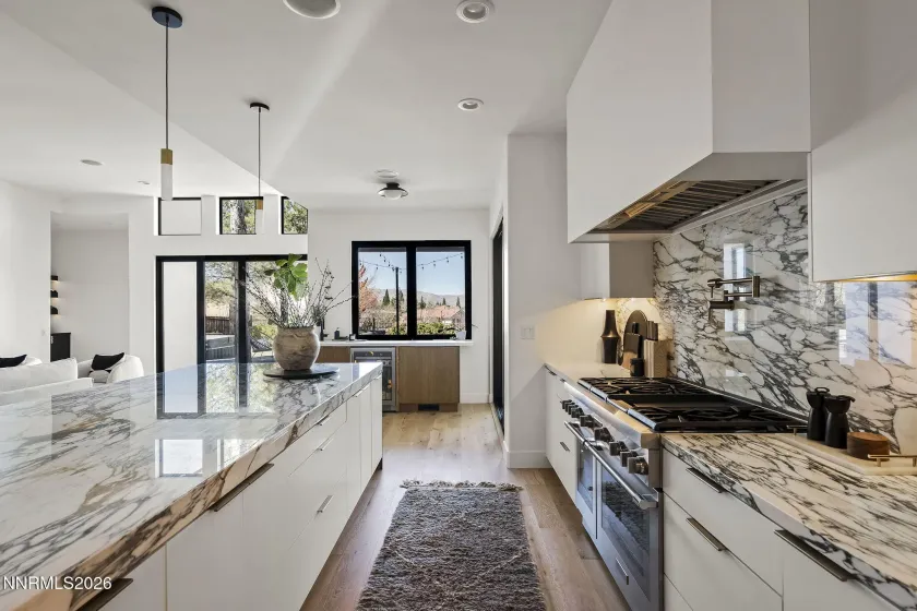 4425 Dant, Reno, Nevada 89509, 5 Bedrooms Bedrooms, ,5 BathroomsBathrooms,Residential,Residential,Dant,0,260007316