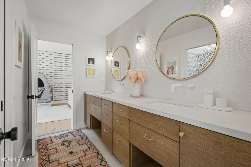 4425 Dant, Reno, Nevada 89509, 5 Bedrooms Bedrooms, ,5 BathroomsBathrooms,Residential,Residential,Dant,0,260007316
