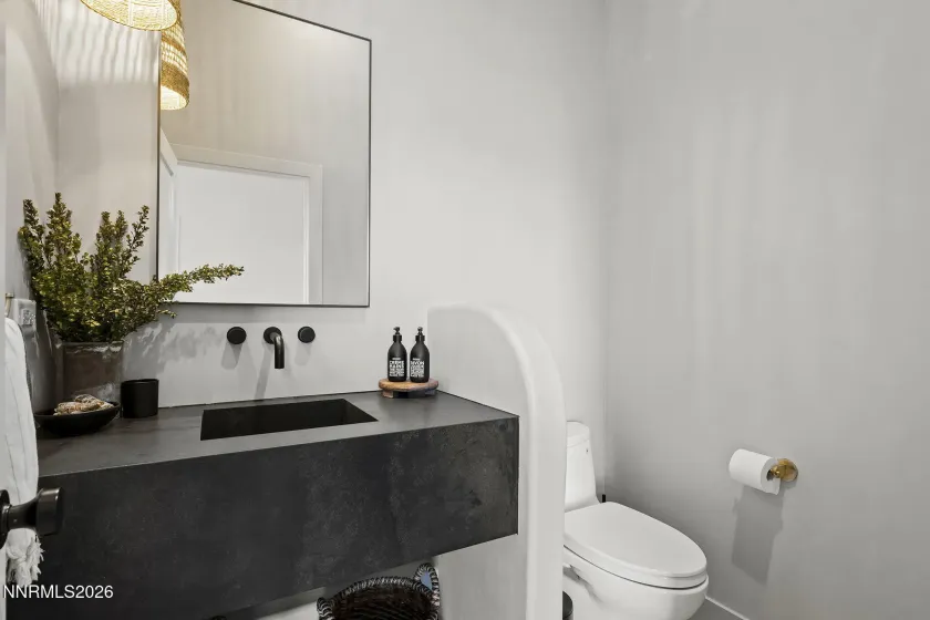 4425 Dant, Reno, Nevada 89509, 5 Bedrooms Bedrooms, ,5 BathroomsBathrooms,Residential,Residential,Dant,0,260007316