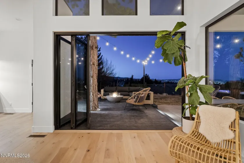 4425 Dant, Reno, Nevada 89509, 5 Bedrooms Bedrooms, ,5 BathroomsBathrooms,Residential,Residential,Dant,0,260007316