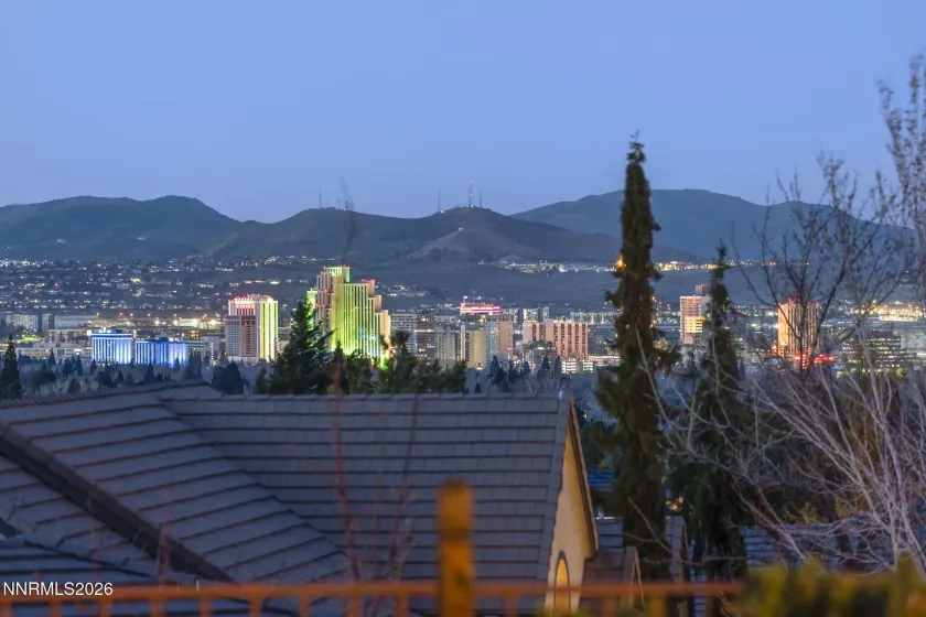 4425 Dant, Reno, Nevada 89509, 5 Bedrooms Bedrooms, ,5 BathroomsBathrooms,Residential,Residential,Dant,0,260007316