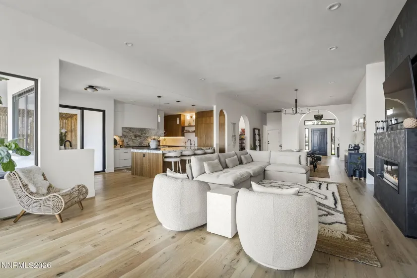 4425 Dant, Reno, Nevada 89509, 5 Bedrooms Bedrooms, ,5 BathroomsBathrooms,Residential,Residential,Dant,0,260007316