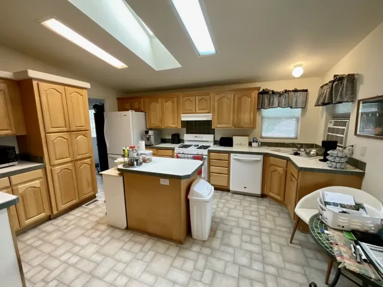 500 W Goldfield #18, Yerington, Nevada 89447, 2 Bedrooms Bedrooms, 12 Rooms Rooms,2 BathroomsBathrooms,Manufactured,Residential,W Goldfield,260007327