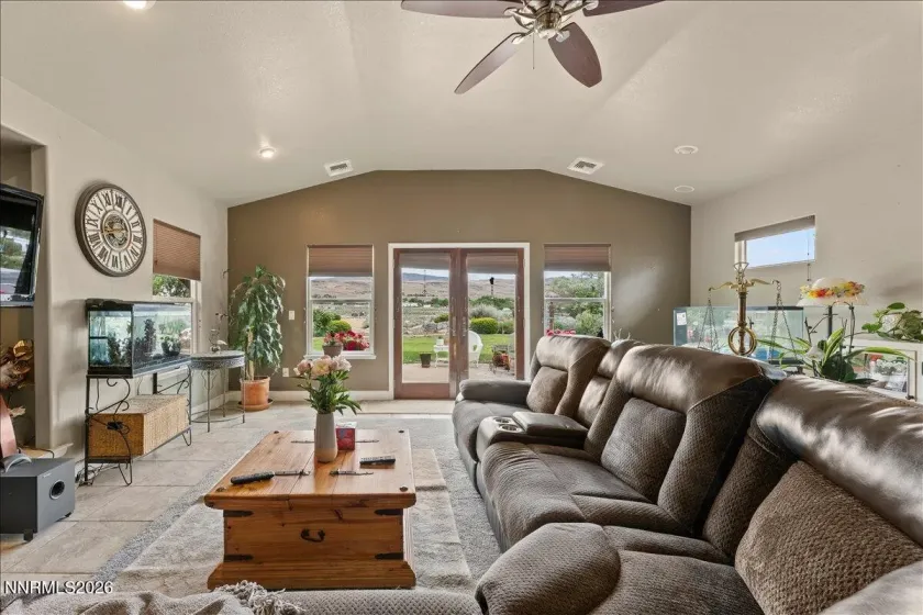 9420 Benedict, Sparks, Nevada 89441, 4 Bedrooms Bedrooms, ,4 BathroomsBathrooms,Residential,Residential,Benedict,0,260007350