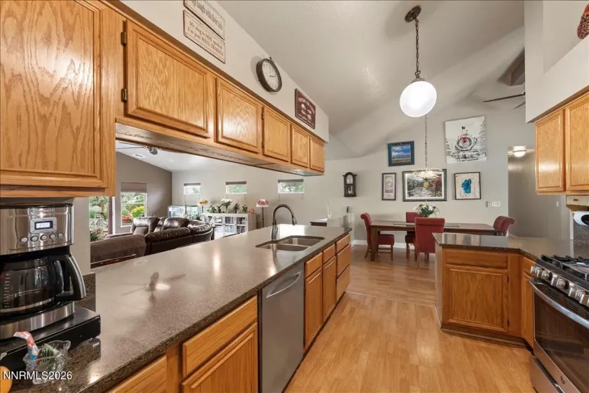 9420 Benedict, Sparks, Nevada 89441, 4 Bedrooms Bedrooms, ,4 BathroomsBathrooms,Residential,Residential,Benedict,0,260007350