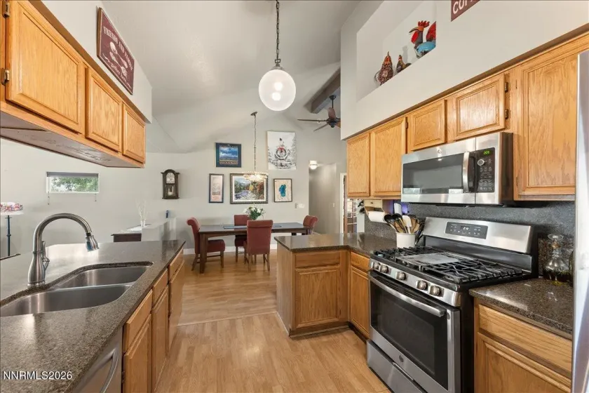 9420 Benedict, Sparks, Nevada 89441, 4 Bedrooms Bedrooms, ,4 BathroomsBathrooms,Residential,Residential,Benedict,0,260007350