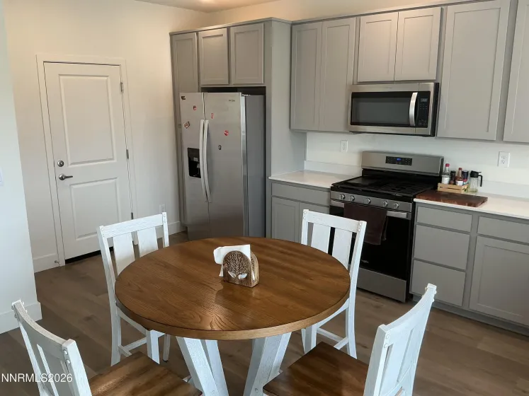 1820 Amazonite, Sparks, Nevada 89436, 4 Bedrooms Bedrooms, ,3 BathroomsBathrooms,Residential,Residential,Amazonite,0,260007352
