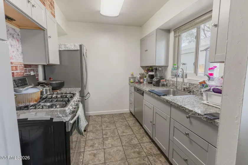 1401 Bresson, Reno, Nevada 89502, 3 Bedrooms Bedrooms, ,2 BathroomsBathrooms,Residential,Residential,Bresson,0,260007360