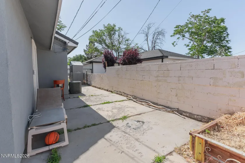 1401 Bresson, Reno, Nevada 89502, 3 Bedrooms Bedrooms, ,2 BathroomsBathrooms,Residential,Residential,Bresson,0,260007360