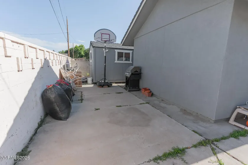 1401 Bresson, Reno, Nevada 89502, 3 Bedrooms Bedrooms, ,2 BathroomsBathrooms,Residential,Residential,Bresson,0,260007360