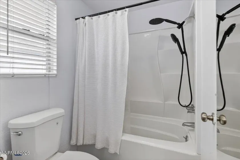 1897 Catham, Sparks, Nevada 89434, 4 Bedrooms Bedrooms, ,3 BathroomsBathrooms,Residential,Residential,Catham,0,260007361