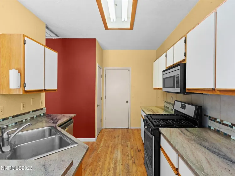 4317 Leeward, Reno, Nevada 89502, 2 Bedrooms Bedrooms, ,3 BathroomsBathrooms,Residential,Residential,Leeward,0,260007364