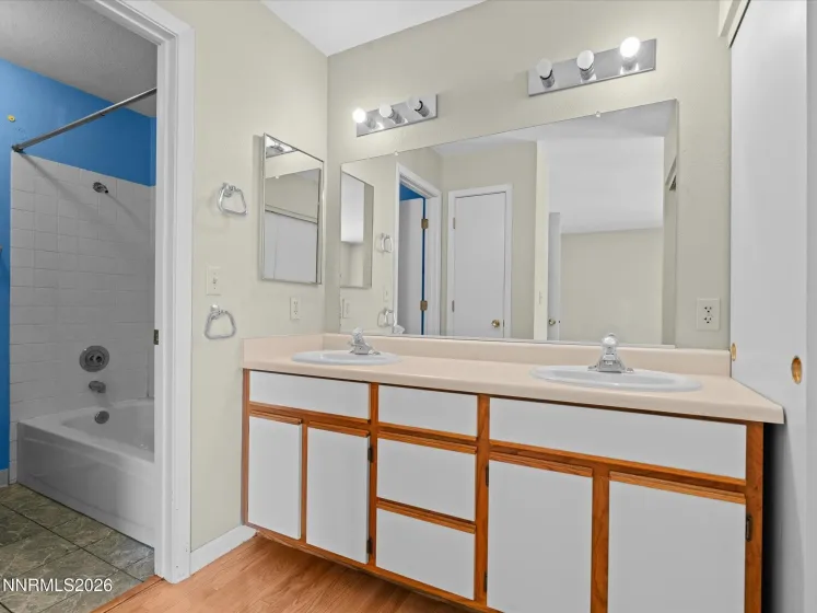 4317 Leeward, Reno, Nevada 89502, 2 Bedrooms Bedrooms, ,3 BathroomsBathrooms,Residential,Residential,Leeward,0,260007364