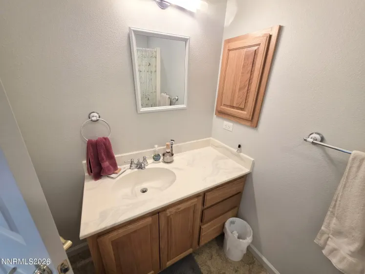 652 Jennys, Fernley, Nevada 89408, 4 Bedrooms Bedrooms, ,3 BathroomsBathrooms,Residential,Residential,Jennys,0,260007367