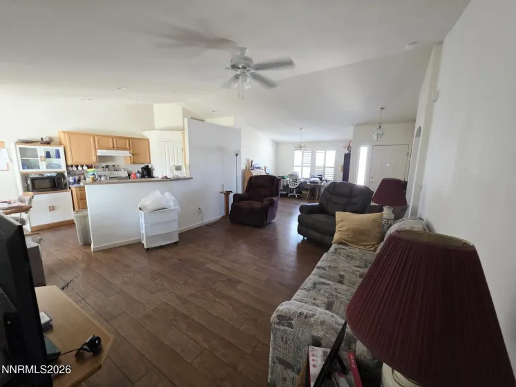 652 Jennys, Fernley, Nevada 89408, 4 Bedrooms Bedrooms, ,3 BathroomsBathrooms,Residential,Residential,Jennys,0,260007367