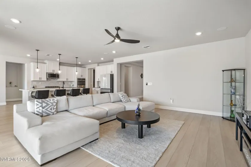 1018 Carico Valley, Sparks, Nevada 89441, 3 Bedrooms Bedrooms, ,3 BathroomsBathrooms,Residential,Residential,Carico Valley,0,260007373