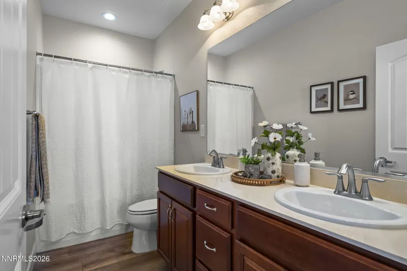156 Midas, Sparks, Nevada 89441, 3 Bedrooms Bedrooms, ,2 BathroomsBathrooms,Residential,Residential,Midas,0,260007376