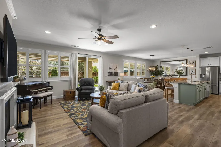 156 Midas, Sparks, Nevada 89441, 3 Bedrooms Bedrooms, ,2 BathroomsBathrooms,Residential,Residential,Midas,0,260007376