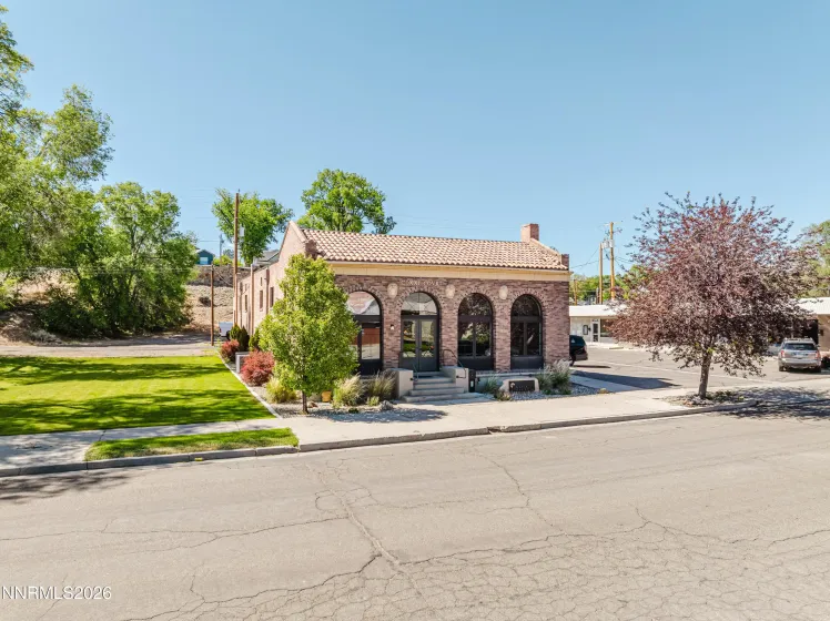 421 Court, Elko, Nevada 89801, ,Commercial Sale,Residential,Court,0,260007406