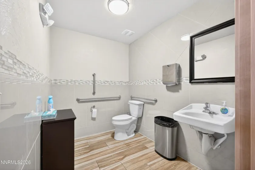 421 Court, Elko, Nevada 89801, ,Commercial Sale,Residential,Court,0,260007406