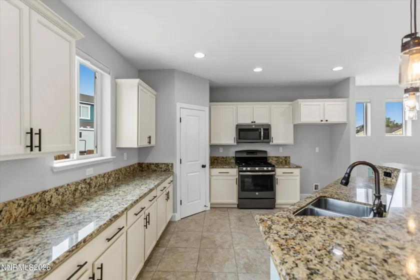 4849 Ahwanee, Sparks, Nevada 89436, 4 Bedrooms Bedrooms, ,4 BathroomsBathrooms,Residential,Residential,Ahwanee,0,260007384