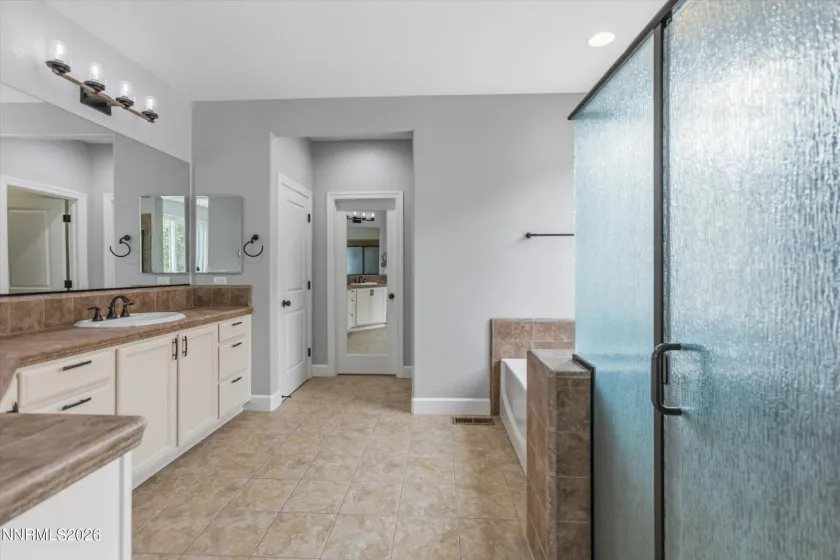 4849 Ahwanee, Sparks, Nevada 89436, 4 Bedrooms Bedrooms, ,4 BathroomsBathrooms,Residential,Residential,Ahwanee,0,260007384