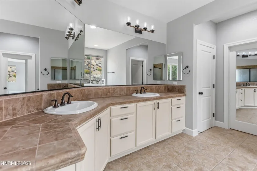 4849 Ahwanee, Sparks, Nevada 89436, 4 Bedrooms Bedrooms, ,4 BathroomsBathrooms,Residential,Residential,Ahwanee,0,260007384