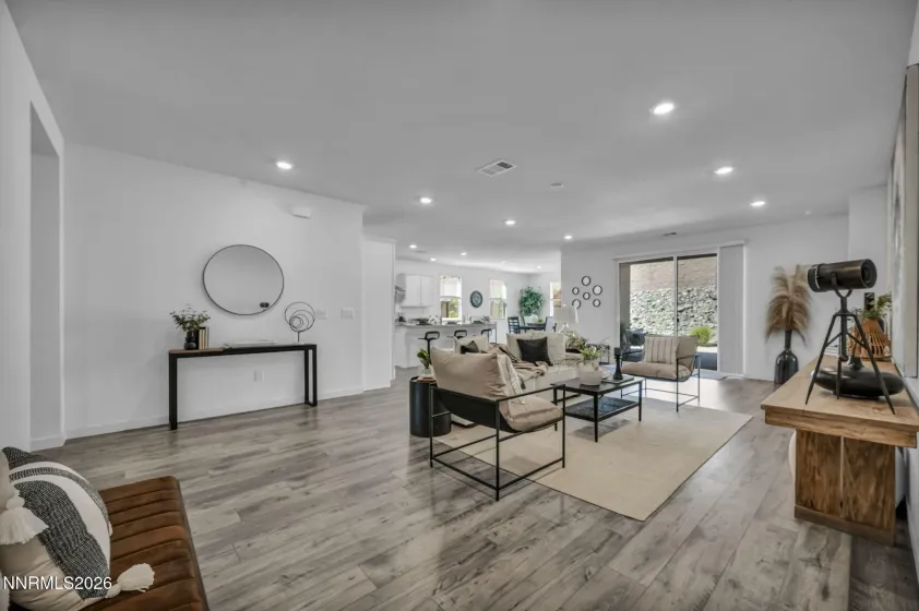 8405 Fenhollow, Verdi, Nevada 89439, 4 Bedrooms Bedrooms, ,3 BathroomsBathrooms,Residential,Residential,Fenhollow,0,260007387
