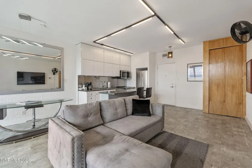 100 Arlington, Reno, Nevada 89501, 1 Bedroom Bedrooms, ,1 BathroomBathrooms,Residential,Residential,Arlington,0,260007414