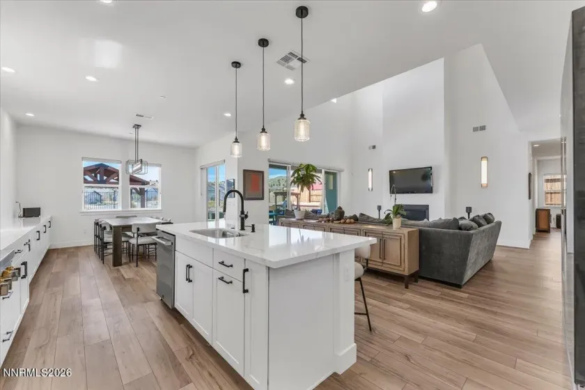 3270 Amaretto, Sparks, Nevada 89441, 4 Bedrooms Bedrooms, ,4 BathroomsBathrooms,Residential,Residential,Amaretto,0,260007418