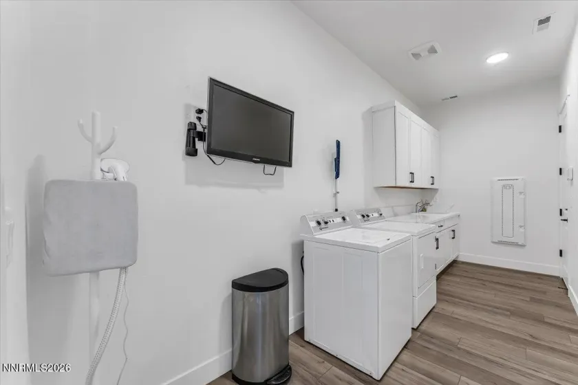 3270 Amaretto, Sparks, Nevada 89441, 4 Bedrooms Bedrooms, ,4 BathroomsBathrooms,Residential,Residential,Amaretto,0,260007418