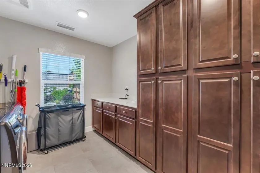 7135 Quill, Reno, Nevada 89506, 4 Bedrooms Bedrooms, ,3 BathroomsBathrooms,Residential,Residential,Quill,0,260007420
