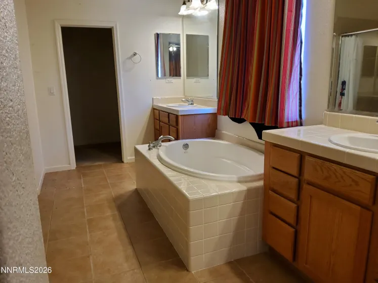 1675 Jewel Ridge, Reno, Nevada 89506, 5 Bedrooms Bedrooms, ,3 BathroomsBathrooms,Residential,Residential,Jewel Ridge,0,260007421