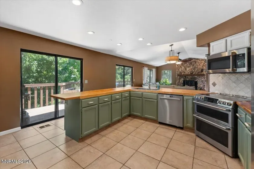 3070 Natalie, Reno, Nevada 89509, 5 Bedrooms Bedrooms, ,3 BathroomsBathrooms,Residential,Residential,Natalie,0,260007423