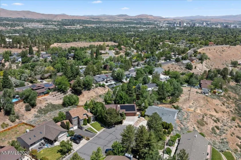 3070 Natalie, Reno, Nevada 89509, 5 Bedrooms Bedrooms, ,3 BathroomsBathrooms,Residential,Residential,Natalie,0,260007423