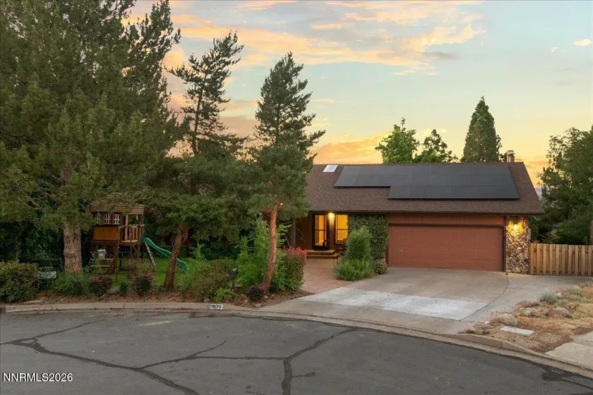 3070 Natalie, Reno, Nevada 89509, 5 Bedrooms Bedrooms, ,3 BathroomsBathrooms,Residential,Residential,Natalie,0,260007423