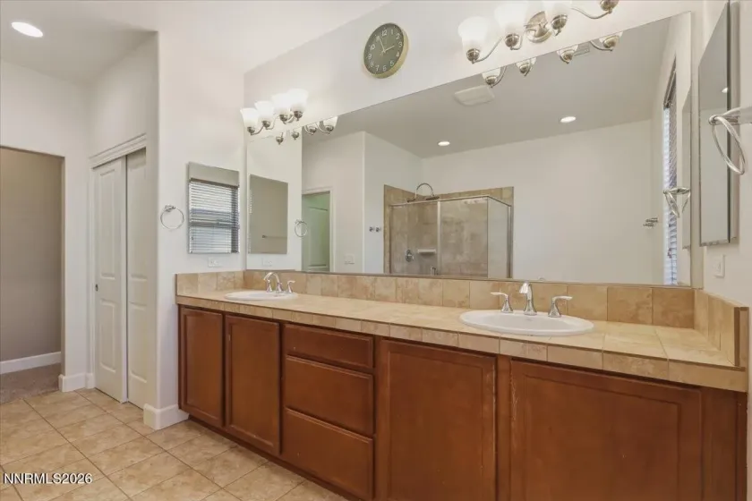 6683 Voyage, Sparks, Nevada 89436, 3 Bedrooms Bedrooms, ,3 BathroomsBathrooms,Residential,Residential,Voyage,0,260007434
