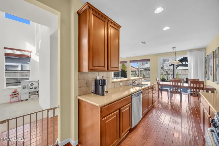 461 Roseben, Reno, Nevada 89521, 4 Bedrooms Bedrooms, ,3 BathroomsBathrooms,Residential,Residential,Roseben,0,260007435