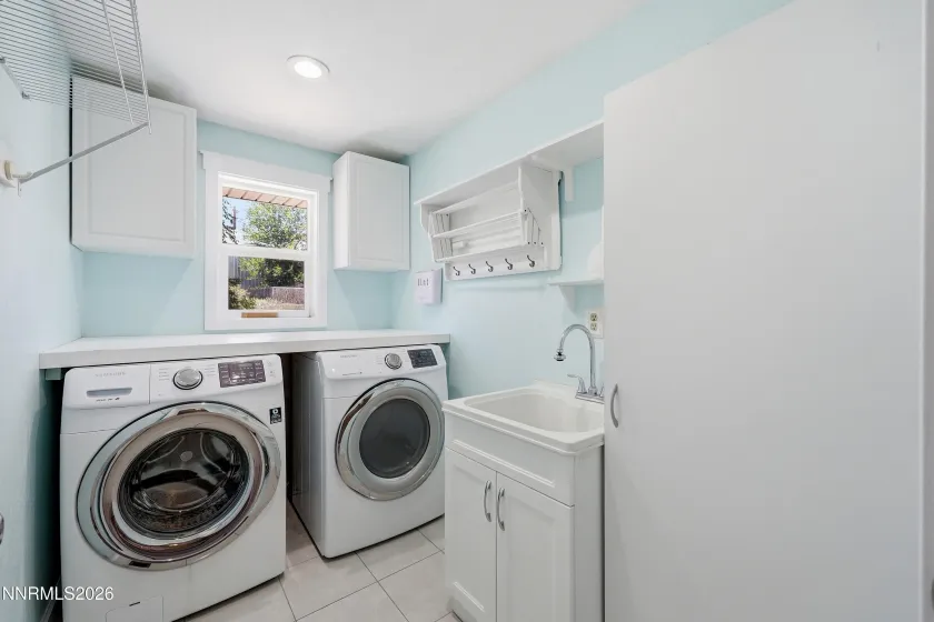 330 Steamboat, Reno, Nevada 89521, 3 Bedrooms Bedrooms, ,2 BathroomsBathrooms,Residential,Residential,Steamboat,0,260007436