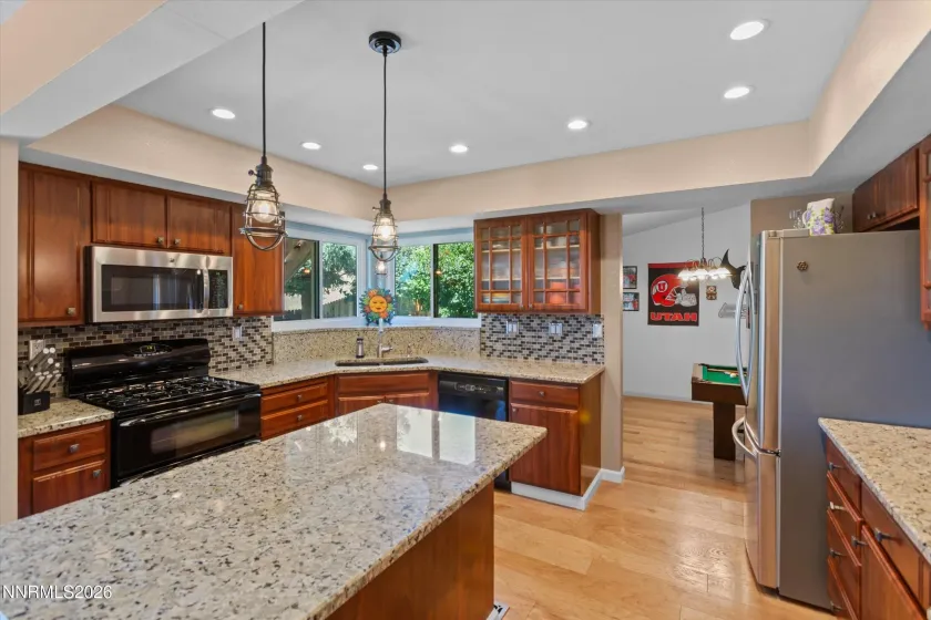 5225 Canyon Crest, Sparks, Nevada 89436, 5 Bedrooms Bedrooms, ,4 BathroomsBathrooms,Residential,Residential,Canyon Crest,0,260007437