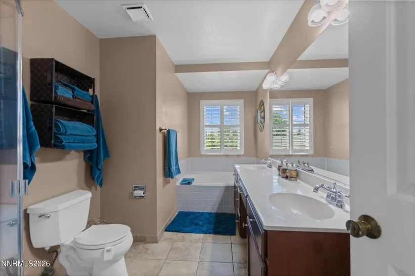 5225 Canyon Crest, Sparks, Nevada 89436, 5 Bedrooms Bedrooms, ,4 BathroomsBathrooms,Residential,Residential,Canyon Crest,0,260007437