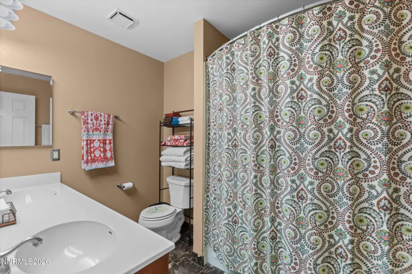5225 Canyon Crest, Sparks, Nevada 89436, 5 Bedrooms Bedrooms, ,4 BathroomsBathrooms,Residential,Residential,Canyon Crest,0,260007437