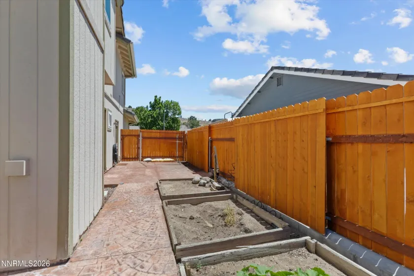 5225 Canyon Crest, Sparks, Nevada 89436, 5 Bedrooms Bedrooms, ,4 BathroomsBathrooms,Residential,Residential,Canyon Crest,0,260007437