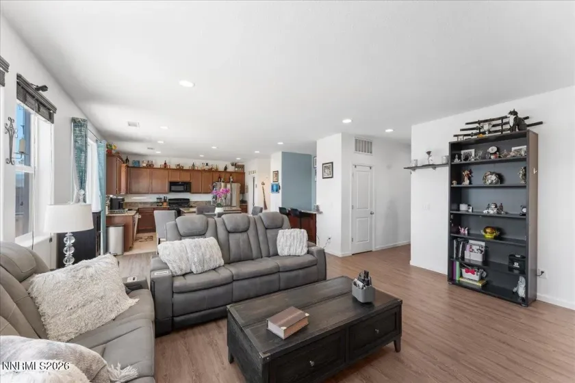 10996 Bloomsburg, Reno, Nevada 89506, 3 Bedrooms Bedrooms, ,3 BathroomsBathrooms,Residential,Residential,Bloomsburg,0,260007454