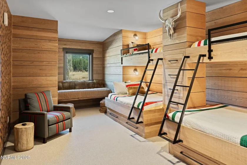 17 Beach Club, Stateline, Nevada 89449, 4 Bedrooms Bedrooms, ,6 BathroomsBathrooms,Residential,Residential,Beach Club,0,260007458