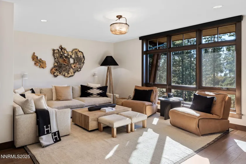 17 Beach Club, Stateline, Nevada 89449, 4 Bedrooms Bedrooms, ,6 BathroomsBathrooms,Residential,Residential,Beach Club,0,260007458