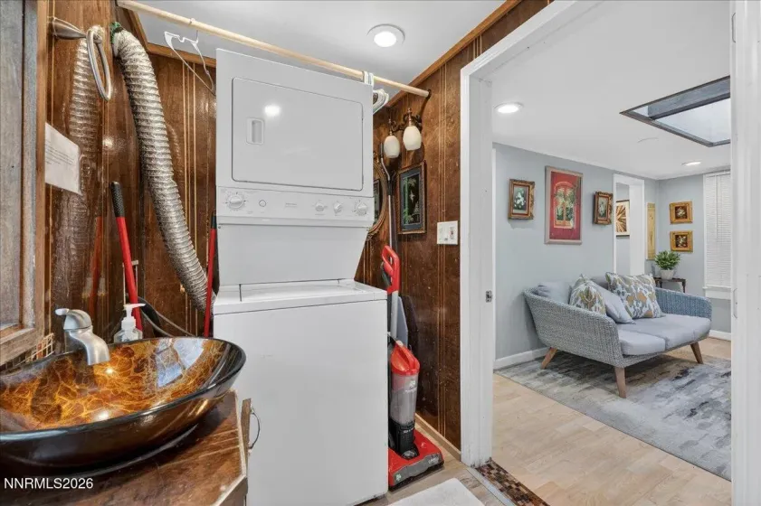 611 Nixon, Reno, Nevada 89509, 4 Bedrooms Bedrooms, ,2 BathroomsBathrooms,Residential,Residential,Nixon,0,260007480