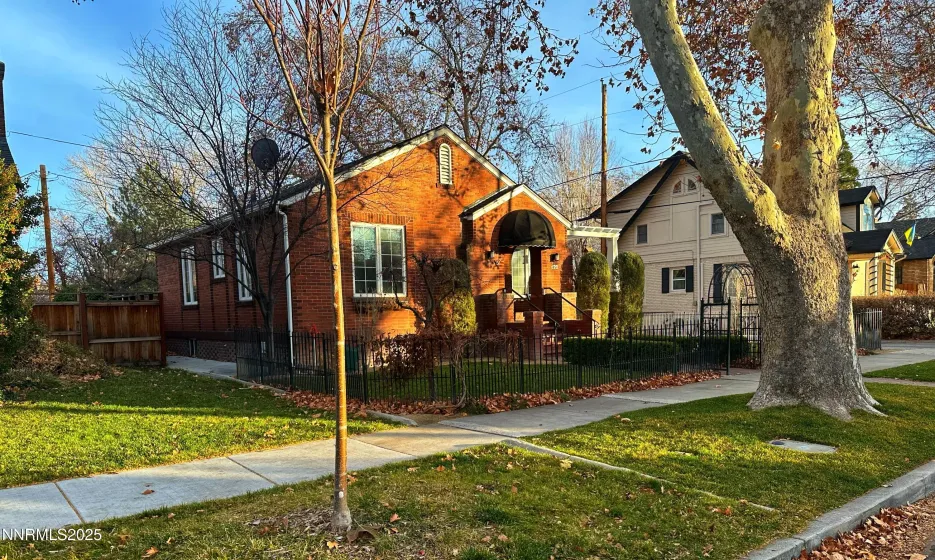 611 Nixon, Reno, Nevada 89509, 4 Bedrooms Bedrooms, ,2 BathroomsBathrooms,Residential,Residential,Nixon,0,260007480